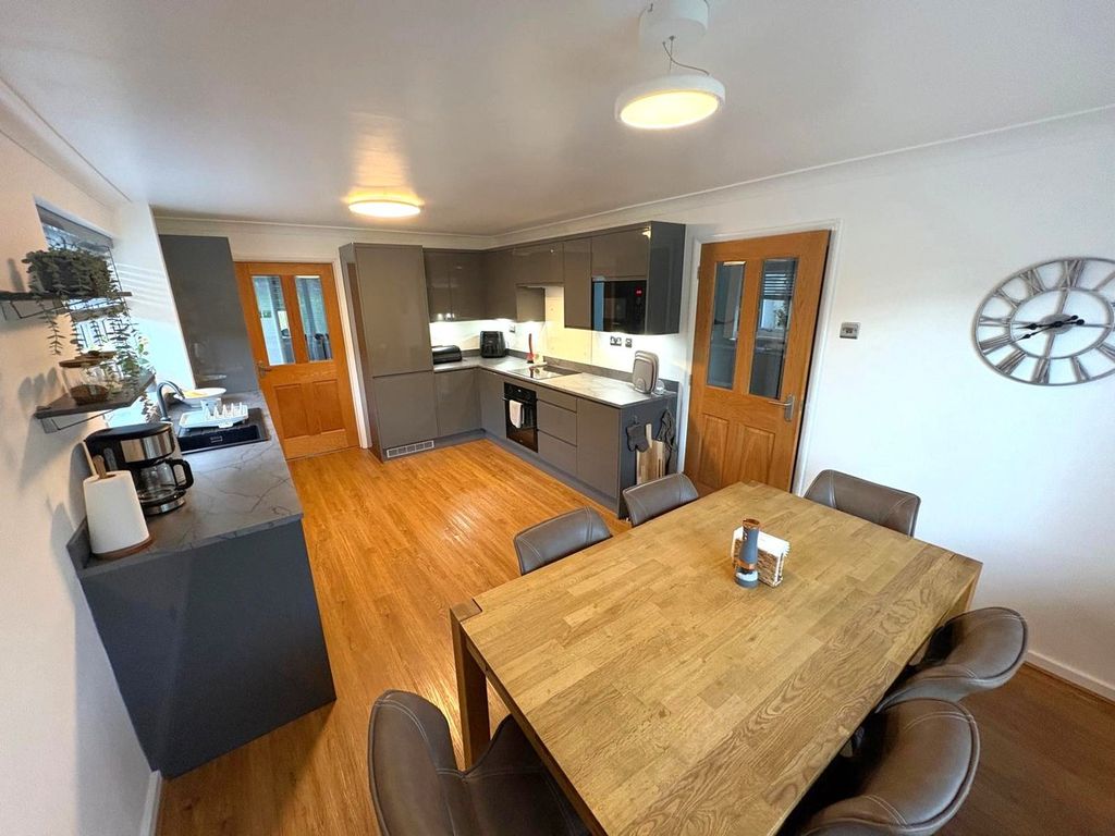 Additional image 3 of 4 bed detached house for saleGlynderi, Carmarthen SA31