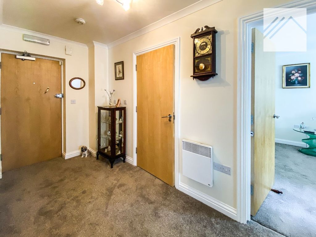 Additional image 10 of 2 bed flat for saleFlat, Hamilton Court, Long Road, Canvey Island SS8