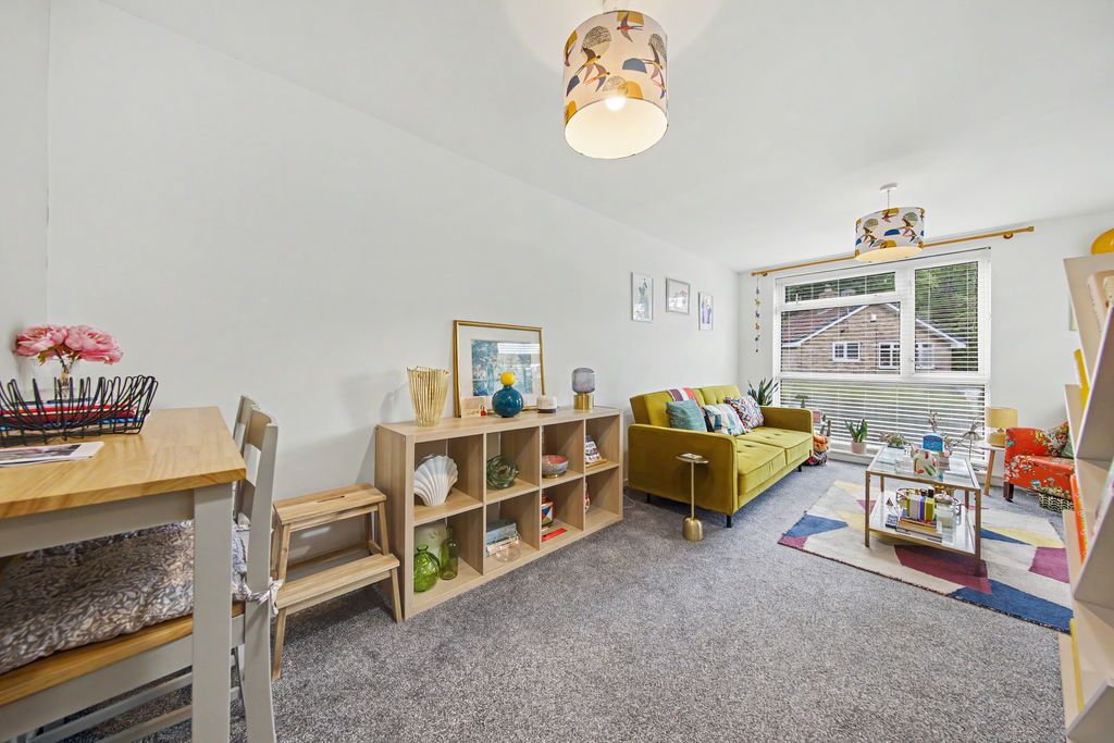 Additional image 6 of 2 bed flat for saleGlenthorne Close, Brampton, Chesterfield S40