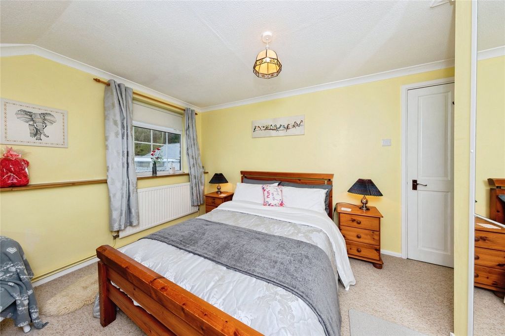 Additional image 21 of 3 bed bungalow for saleGwscwm Road, Burry Port, Carmarthenshire SA16
