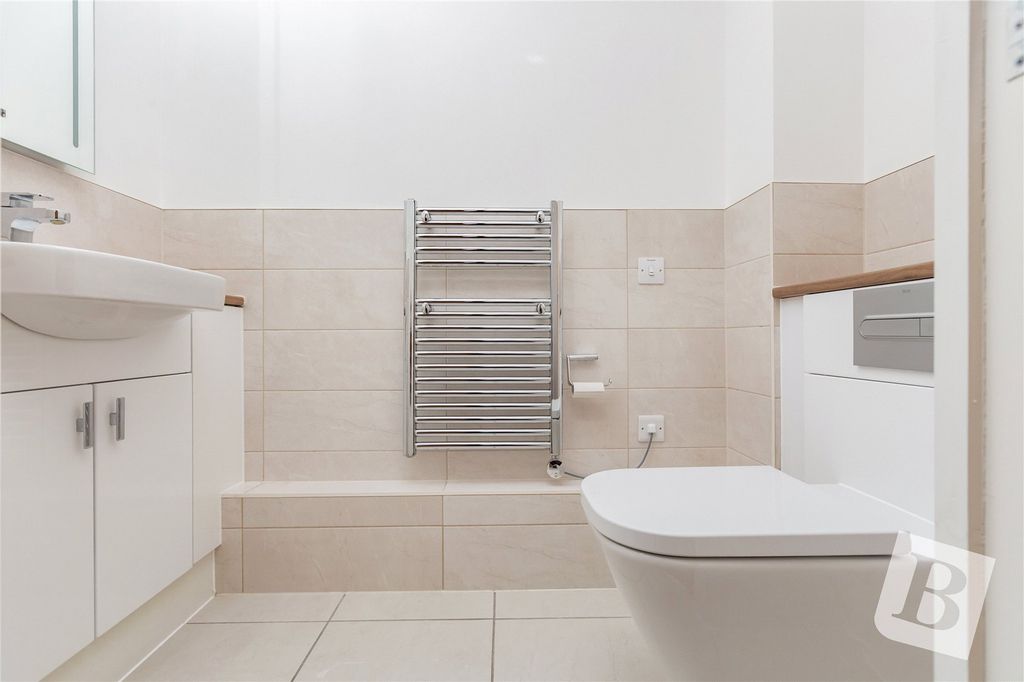 Additional image 10 of 2 bed flat for salePrinces Road, Chelmsford, Essex CM2