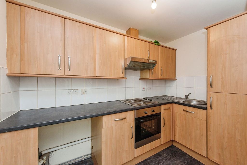 Additional image 8 of 2 bed maisonette for saleElizabeth Drive, Castleford WF10