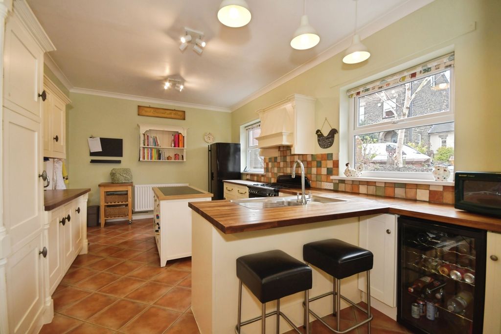 Additional image 5 of 5 bed detached house for saleCromwell Road, Chesterfield, Derbyshire S40