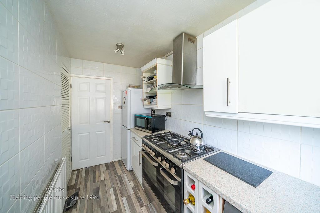 Additional image 8 of 2 bed flat for saleCannock Road, Heath Hayes, Cannock WS12
