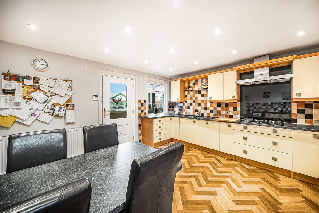 Additional image 19 of 4 bed detached house for salePadiham Road, Burnley BB12
