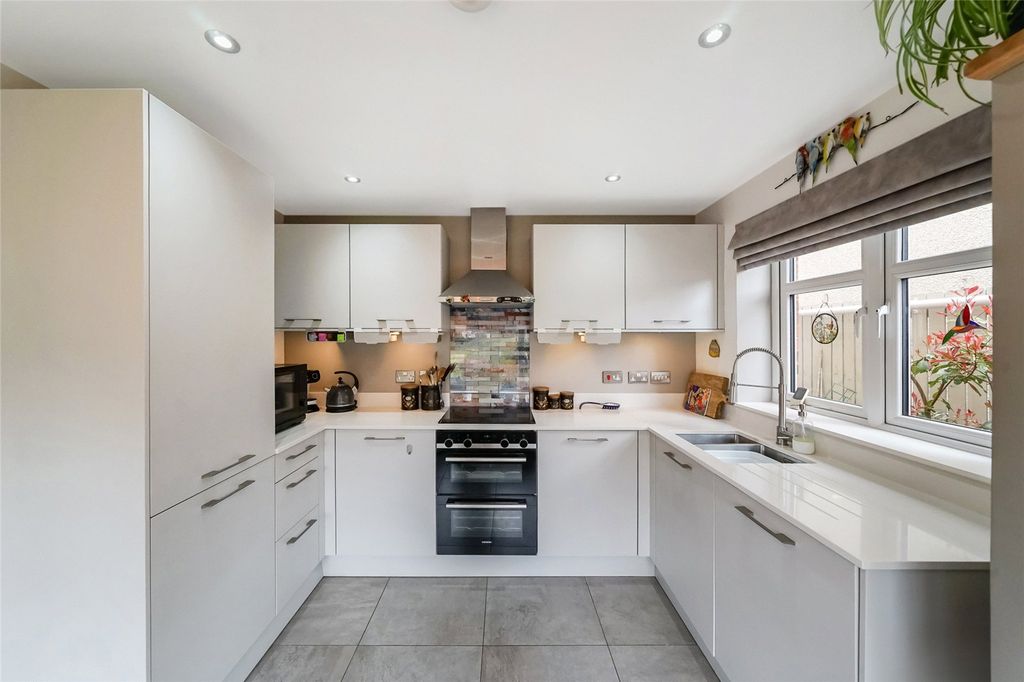 Additional image 2 of 4 bed detached house for saleMillburn Gardens, Clackmannan, Clackmannanshire FK10