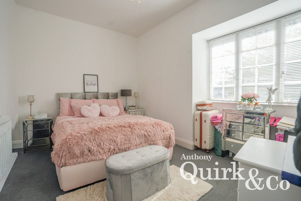 Additional image 11 of 2 bed flat for saleCanvey Road, Canvey Island SS8