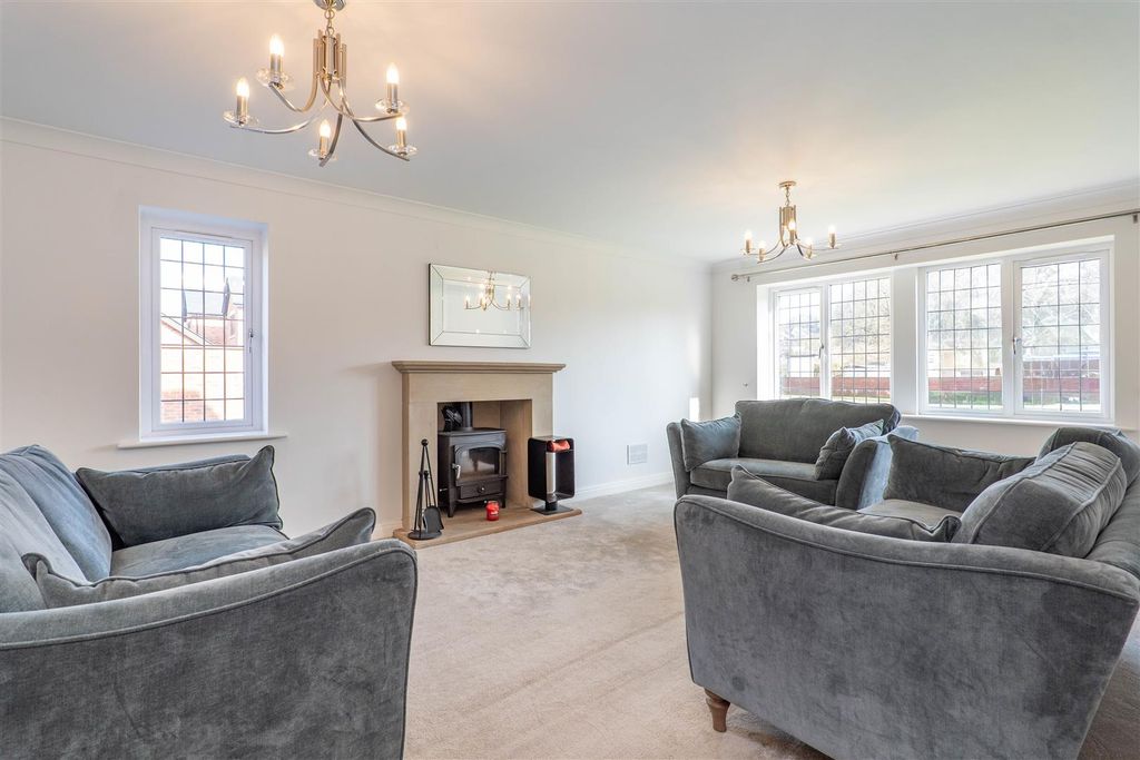 Additional image 2 of 7 bed detached house for saleChapel Fold, Whittle-Le-Woods, Chorley PR6