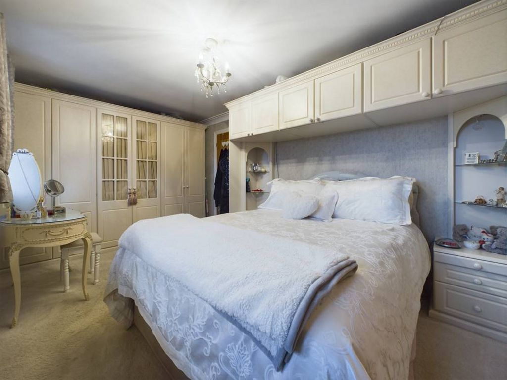 Additional image 10 of 4 bed detached house for saleMay Avenue, Canvey Island SS8