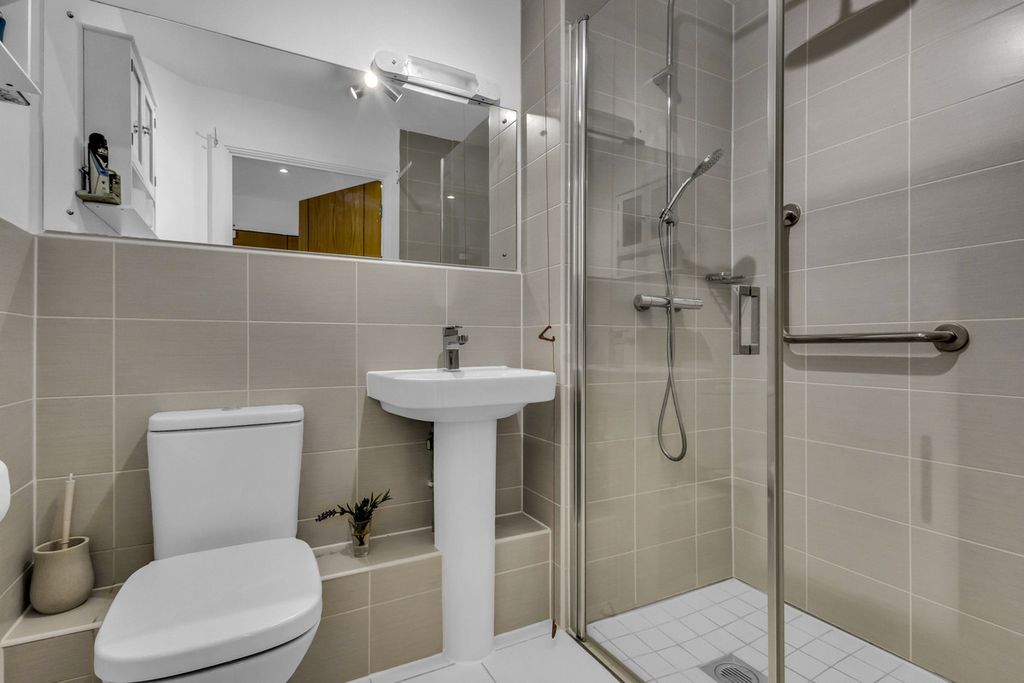 Additional image 8 of 2 bed flat for saleKeepers Close, Canterbury CT1