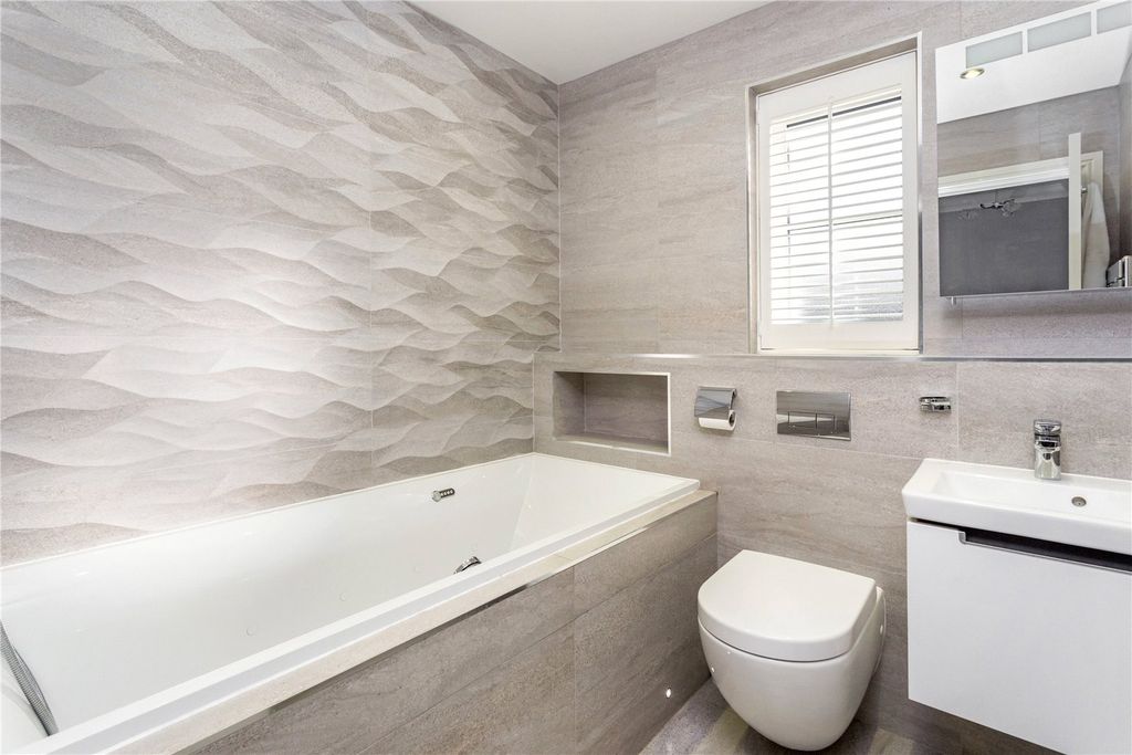 Additional image 6 of 5 bed detached house for saleGowrie Place, Caterham CR3