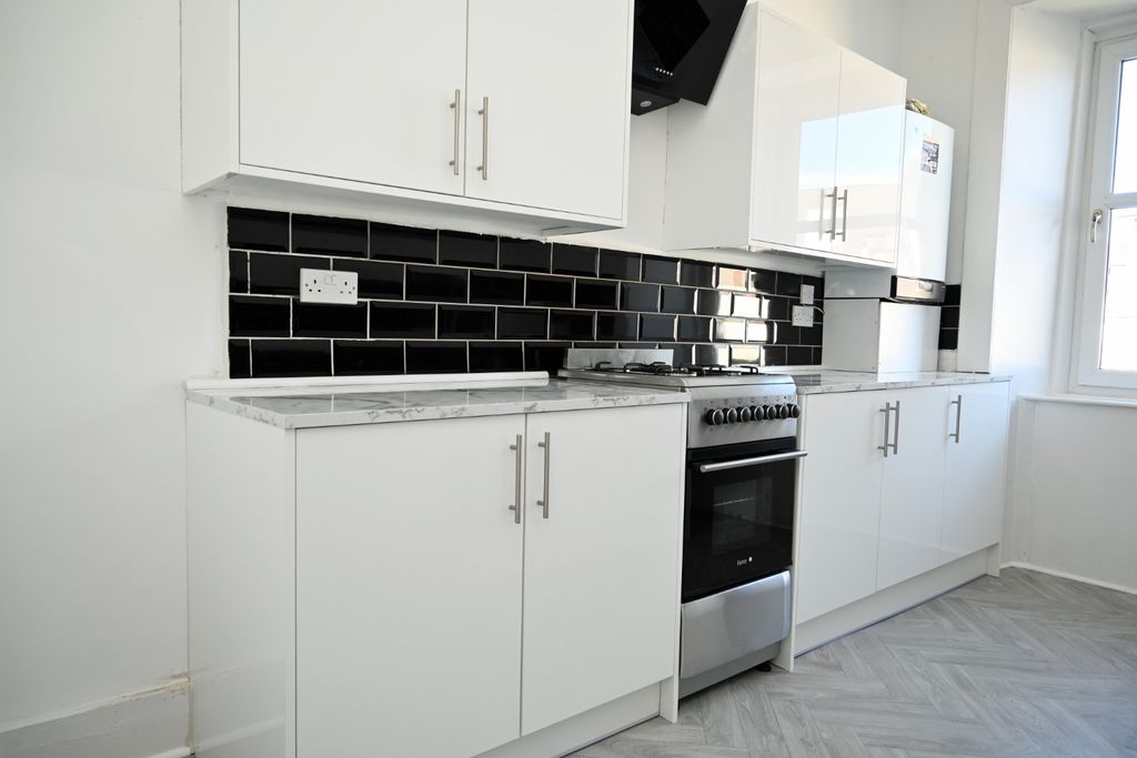 Additional image 6 of 2 bed flat for sale4A Church Street, Dunoon, Argyll And Bute PA23