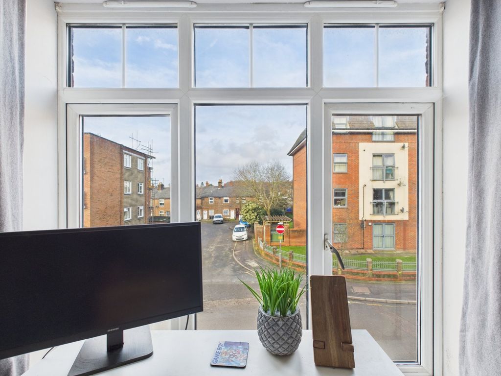 Additional image 11 of 2 bed flat for saleHawkes Court, Chesham, Buckinghamshire HP5
