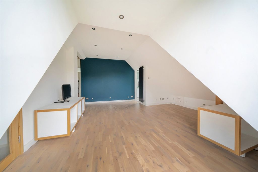 Additional image 29 of 2 bed flat for saleCamden Park Road, Chislehurst BR7