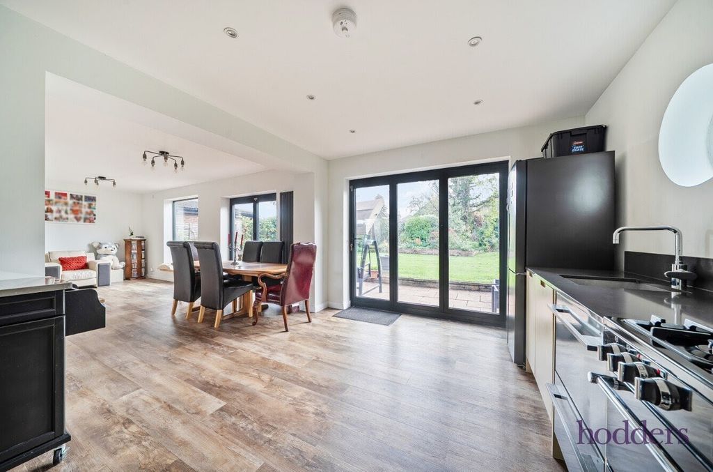 Additional image 2 of 3 bed detached house for saleLittle Green Lane, Chertsey, Surrey KT16