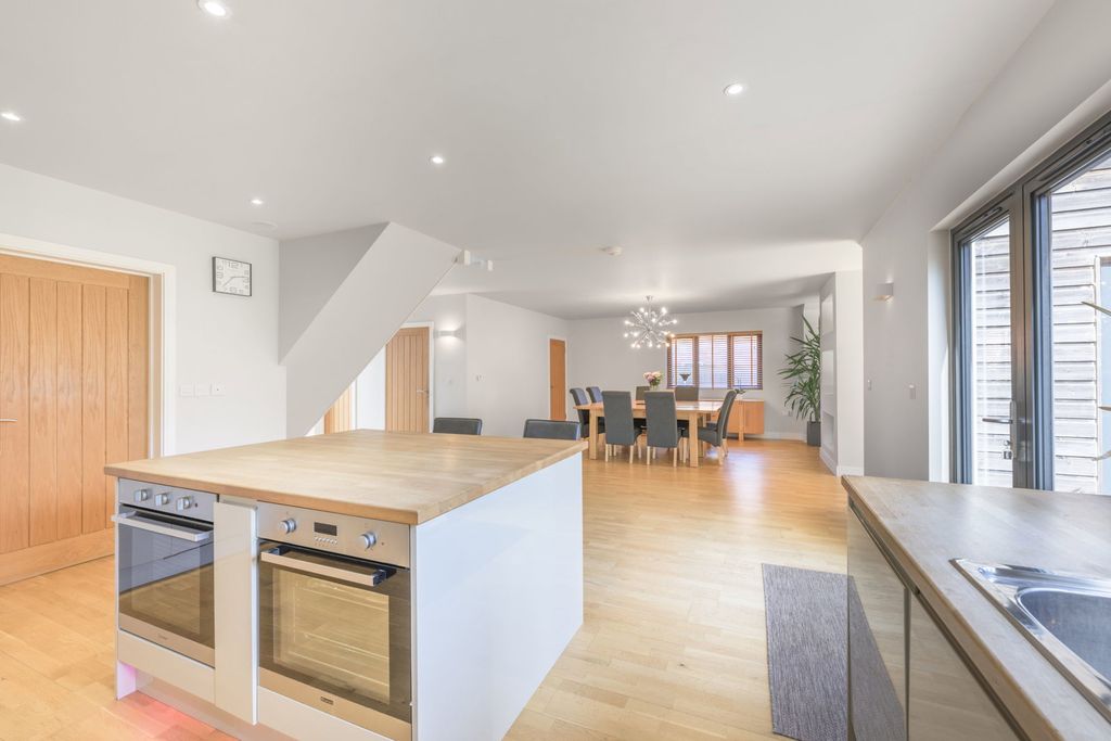 Additional image 6 of 5 bed detached house for saleAlbert Way, Chatteris PE16