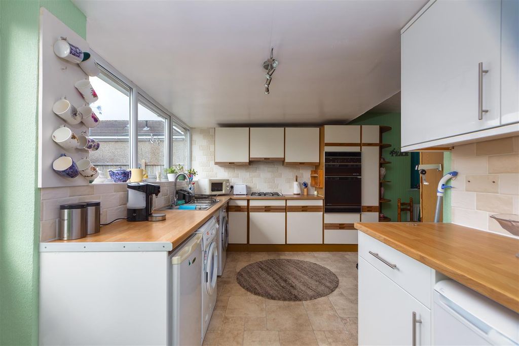Additional image 2 of 3 bed semi-detached bungalow for saleLongacre Close, Carnforth LA5
