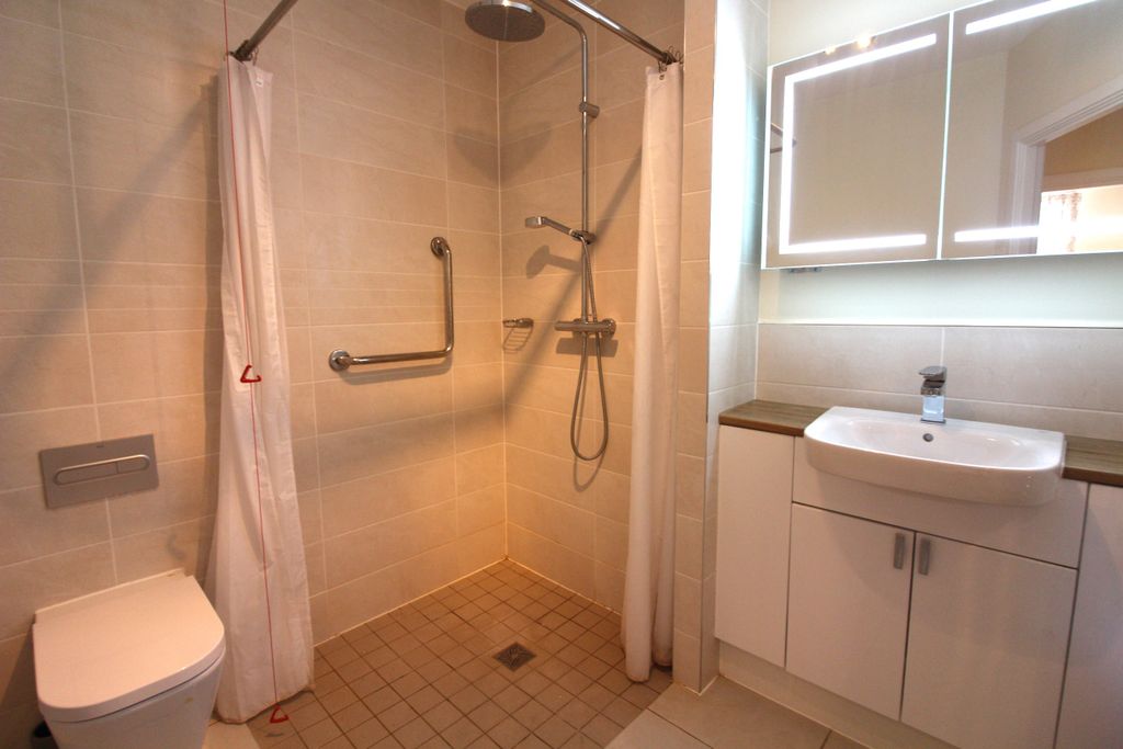 Additional image 16 of 2 bed flat for saleTrinity Road, Chipping Norton OX7