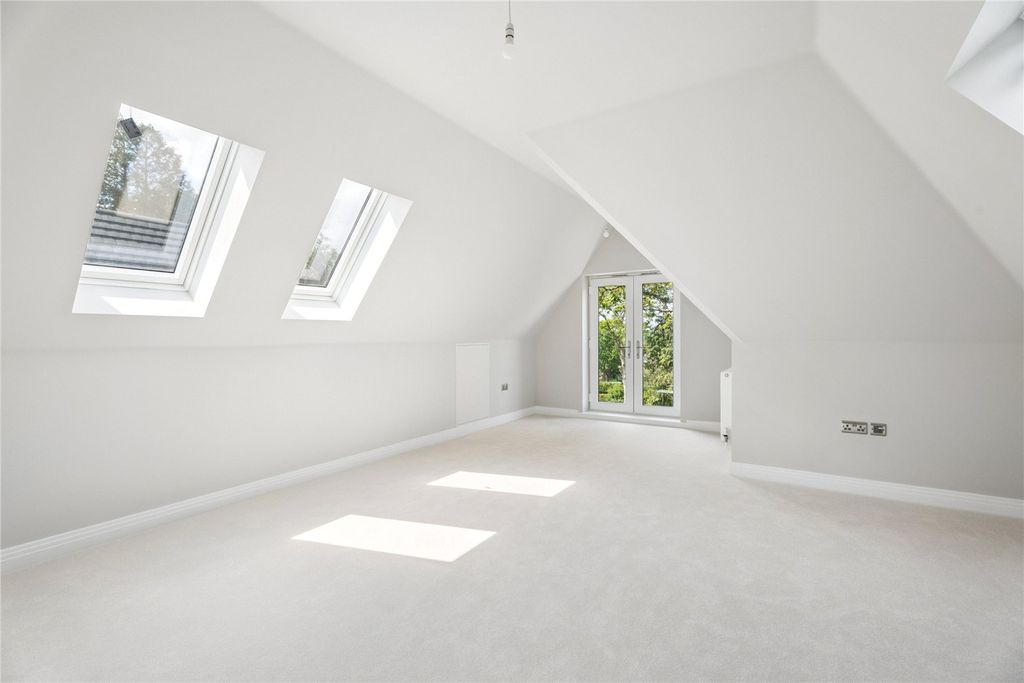 Additional image 10 of 5 bed detached house for saleLye Green Road, Chesham, Buckinghamshire HP5