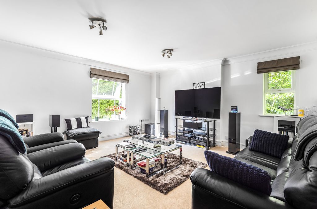 Additional image 2 of 2 bed flat for saleLondon Road, Camberley, Surrey GU15