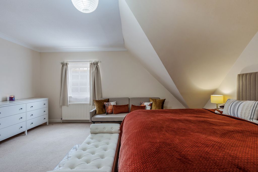 Additional image 5 of 3 bed flat for saleChapel Street, Chichester PO19