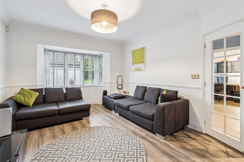 Additional image 7 of 5 bed detached house for saleCedar Close, Chesham HP5