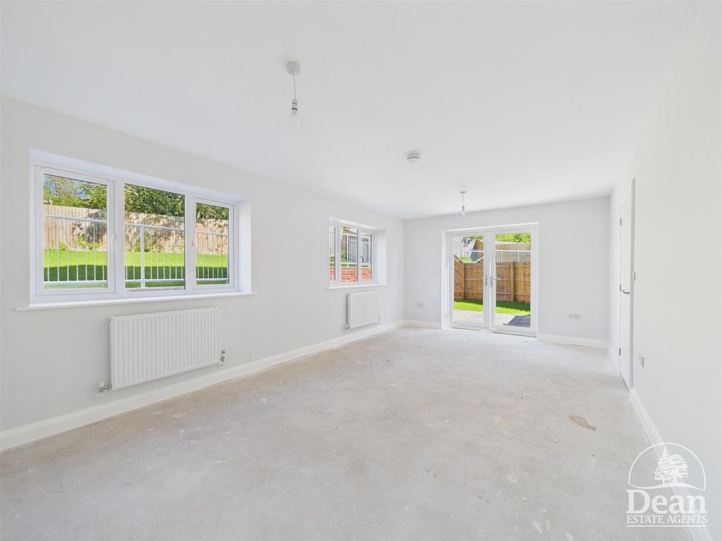 Additional image 6 of 4 bed detached house for saleSchool Close, Cinderford GL14