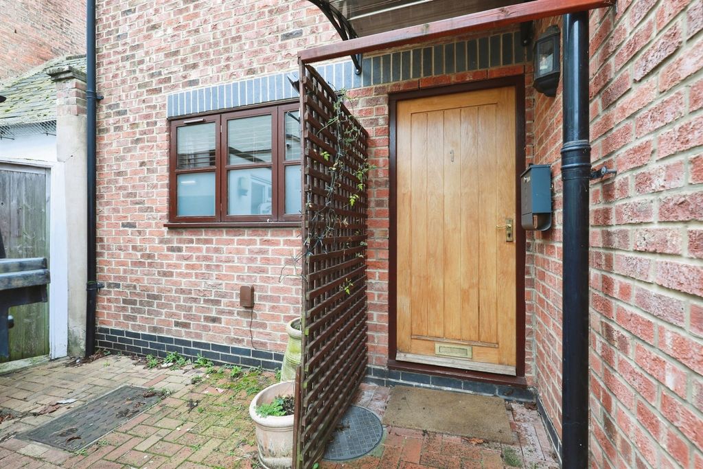 Additional image 12 of 2 bed flat for saleChurch Street, Shipston-On-Stour CV36