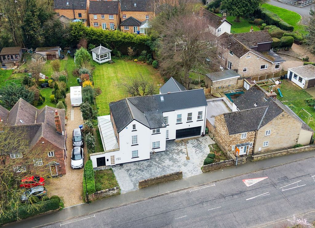 Additional image 4 of 5 bed detached house for saleStorrs Road, Chesterfield S40