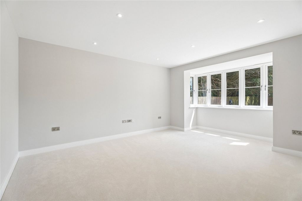 Additional image 3 of 5 bed detached house for saleLye Green Road, Chesham, Buckinghamshire HP5