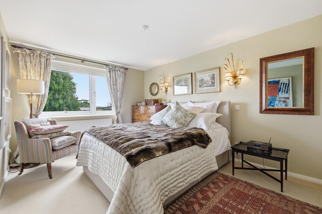 Additional image 14 of 1 bed flat for saleGreenhill, High Road, Buckhurst Hill IG9