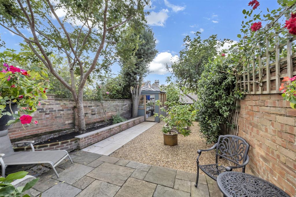 Additional image 21 of 4 bed town house for saleSt. Andrews Street North, Bury St Edmunds IP33