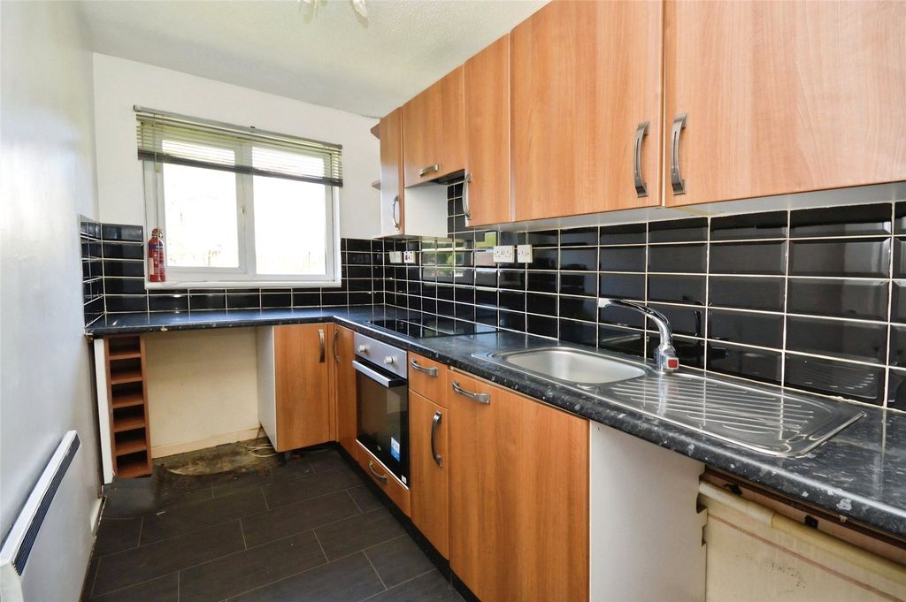 Additional image 6 of 1 bed flat for saleTruro Drive, Plymouth, Devon PL5