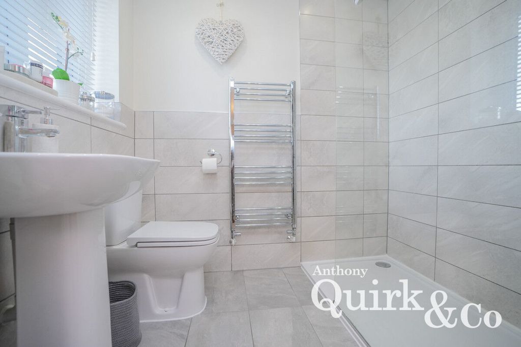 Additional image 15 of 4 bed detached house for saleChurch Parade, Canvey Island SS8