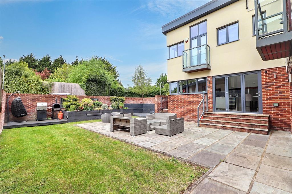 Additional image 29 of 4 bed detached house for saleSandy Lane, Bushey WD23