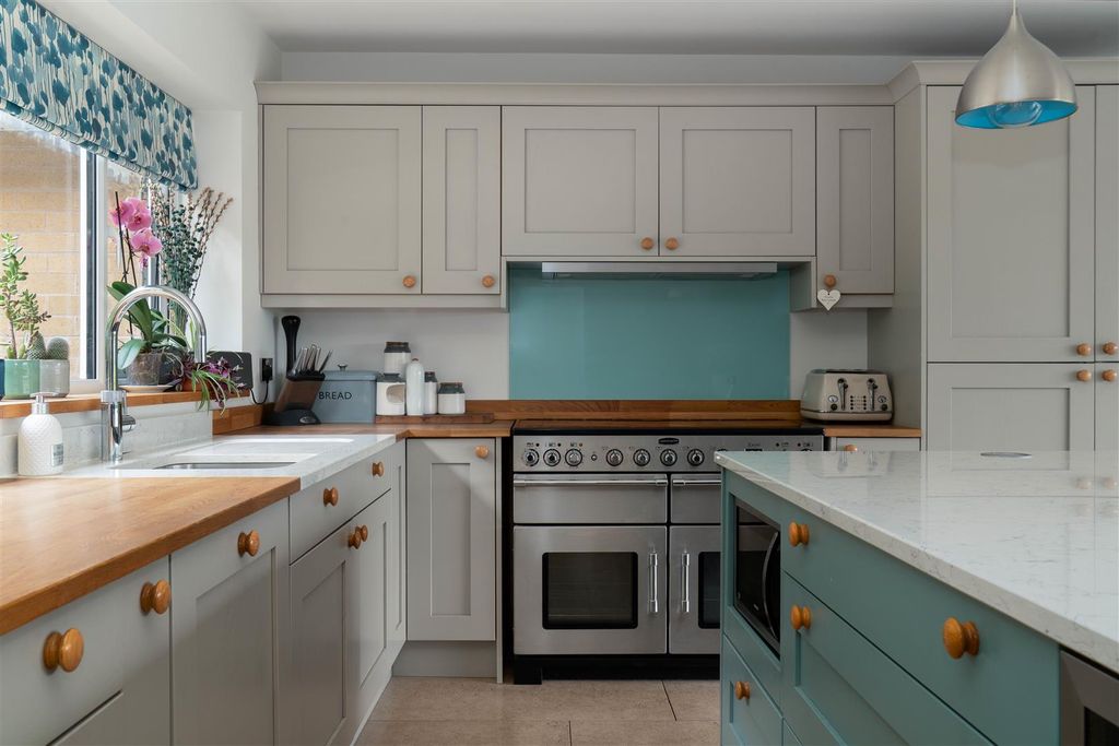Additional image 12 of 6 bed detached house for saleLansdale House, Riggotts Lane, Walton, Chesterfield S42