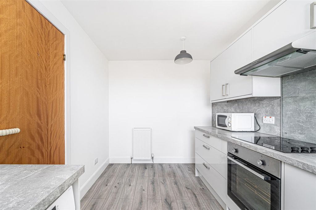 Additional image 5 of 2 bed flat for saleGladney Square, Kirkcaldy KY1