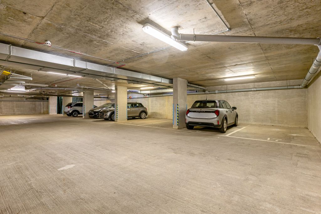 Additional image 10 of 2 bed flat for saleSparrows Herne, Bushey WD23