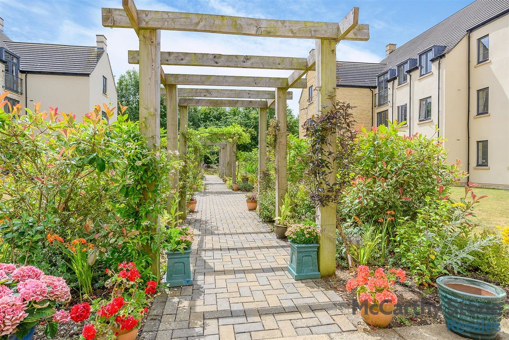 Additional image 40 of 1 bed flat for saleWatson Place, Trinity Road, Chipping Norton, Oxfordshire OX7