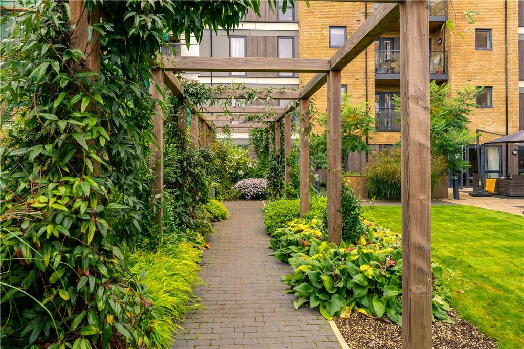 Additional image 14 of 2 bed flat for saleNew Dover Road, Canterbury, Kent CT1