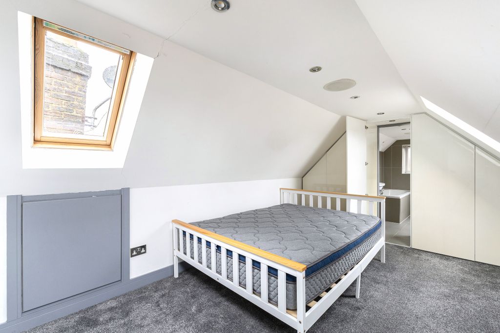 Additional image 10 of 3 bed flat for saleLondon Street, Chertsey KT16