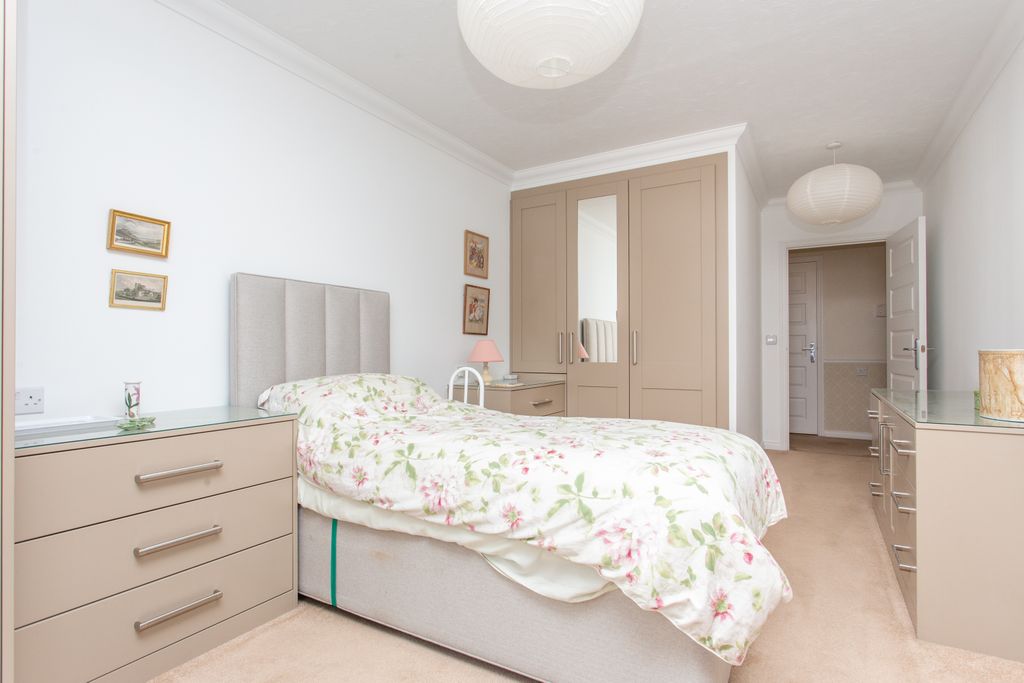 Additional image 8 of 2 bed flat for saleRoper Road, Canterbury CT2
