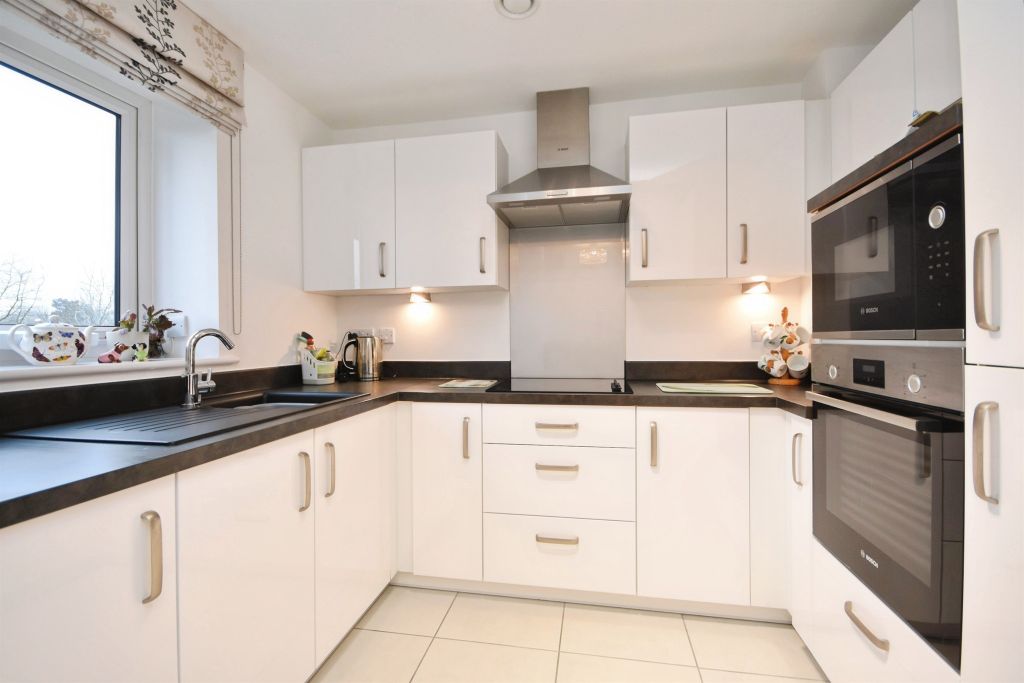 Additional image 3 of 2 bed flat for salePrinces Road, Chelmsford CM2