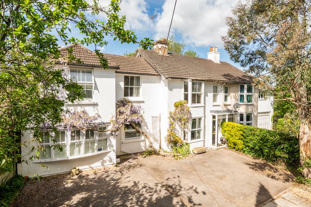 6 bed detached house for saleLondon Road, Burgess Hill RH15