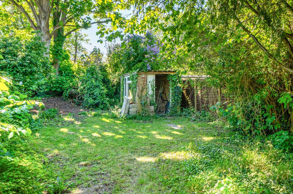 Additional image 22 of 4 bed semi-detached house for saleGrosvenor Avenue, Carshalton SM5