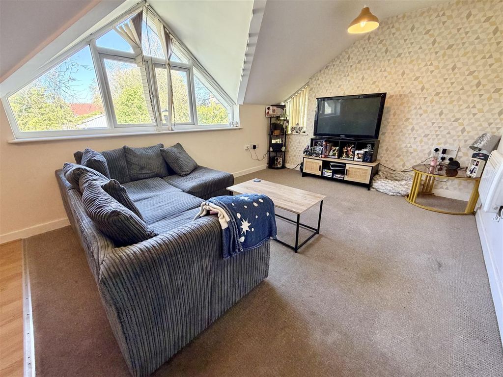 Additional image 2 of 2 bed flat for saleChapel Lane, Kippax, Leeds LS25