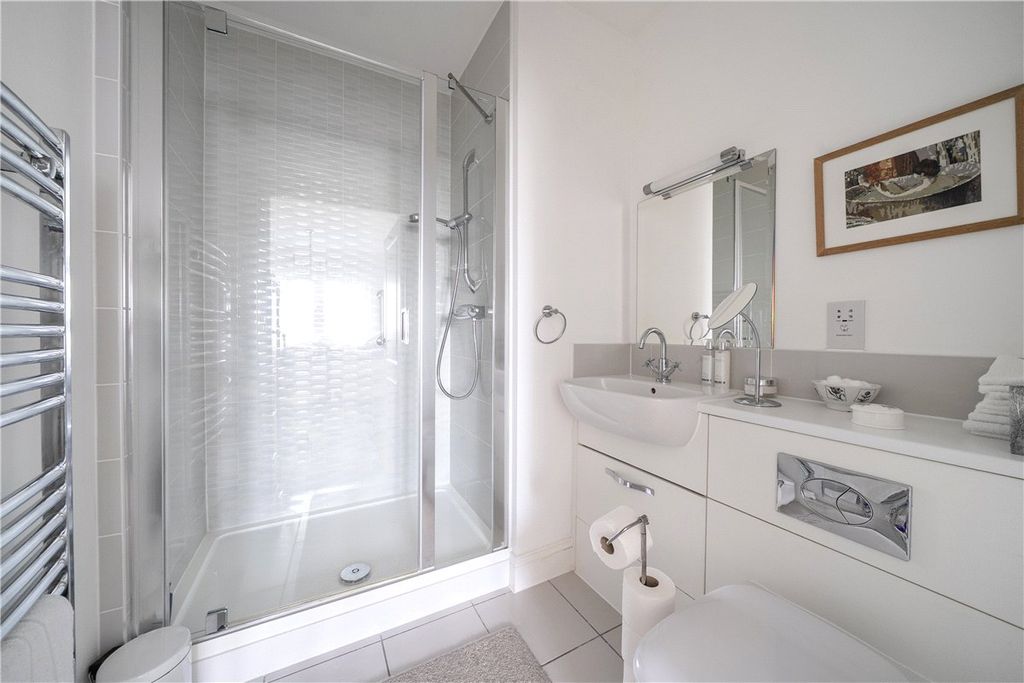 Additional image 8 of 2 bed flat for salePriory Court, Marlborough, Wiltshire SN8