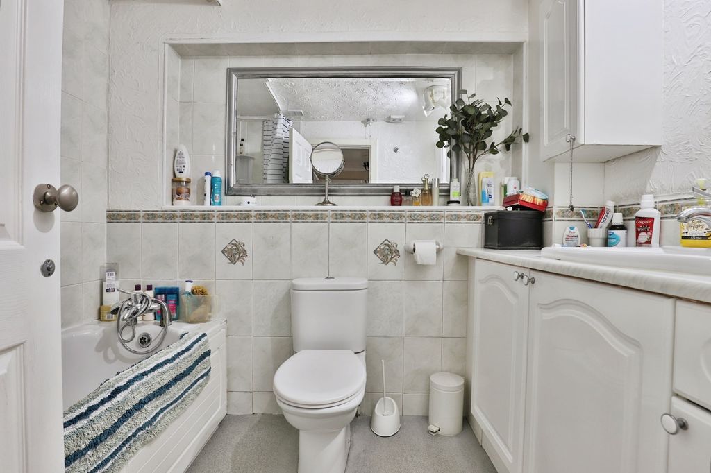 Additional image 17 of 5 bed semi-detached house for saleMeadowland, Christchurch BH23