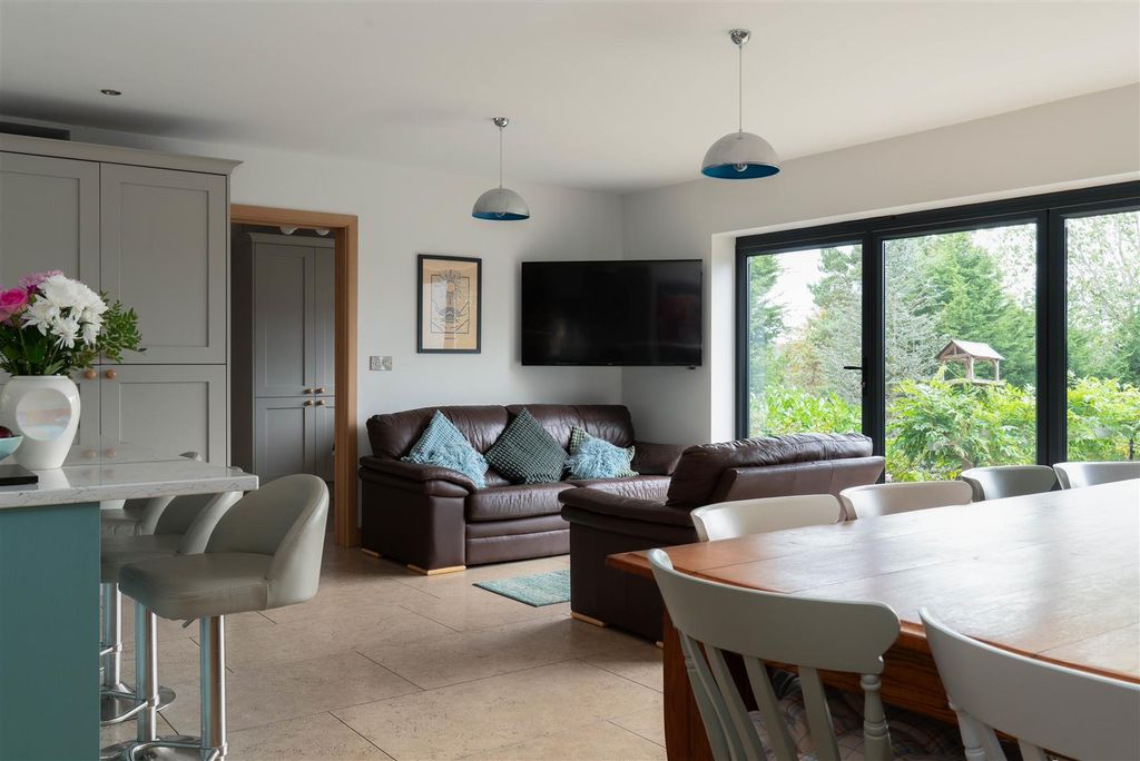 Additional image 8 of 6 bed detached house for saleLansdale House, Riggotts Lane, Walton, Chesterfield S42