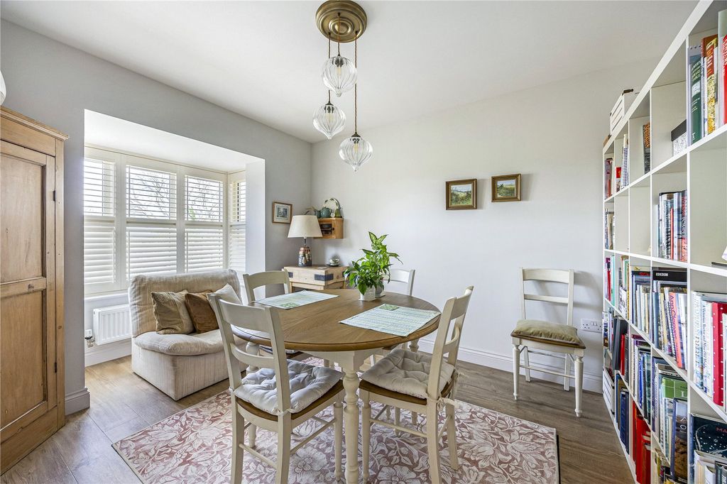 4 bed detached house for saleCotswold Edge, Mickleton, Gloucestershire GL55 photo 3